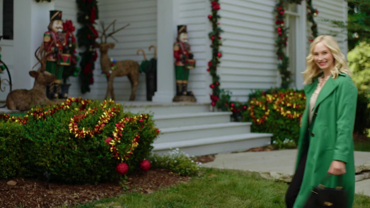 VampireDiariesWorld-dot-nl_ChristmasInTune0658.jpg VampireDiariesWorld-dot-nl_ChristmasInTune0658.jpg