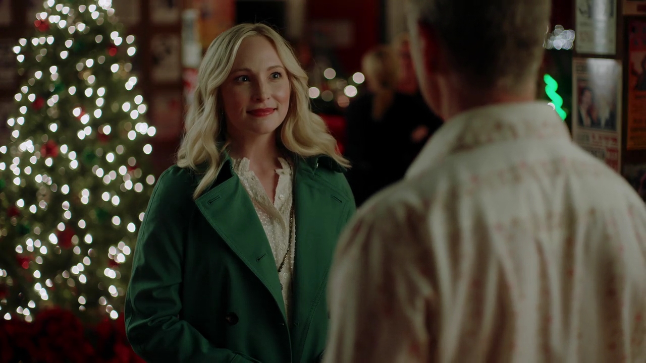 VampireDiariesWorld-dot-nl_ChristmasInTune1008.jpg VampireDiariesWorld-dot-nl_ChristmasInTune1008.jpg