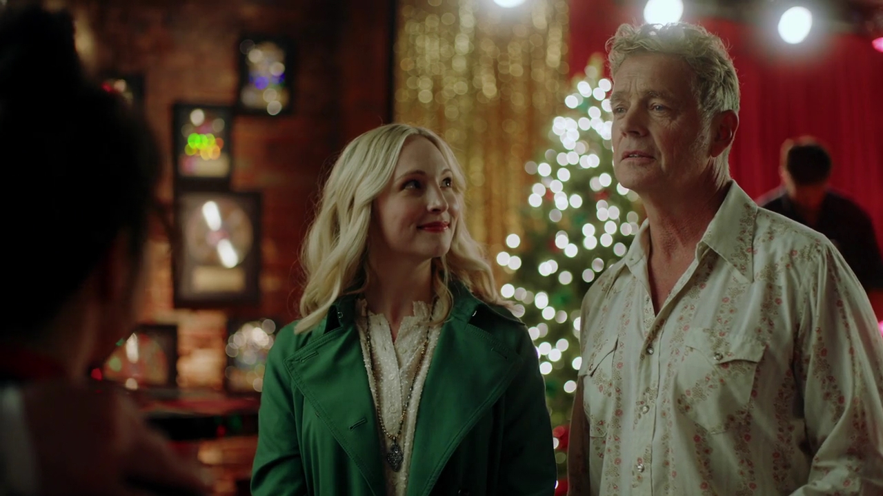 VampireDiariesWorld-dot-nl_ChristmasInTune1056.jpg