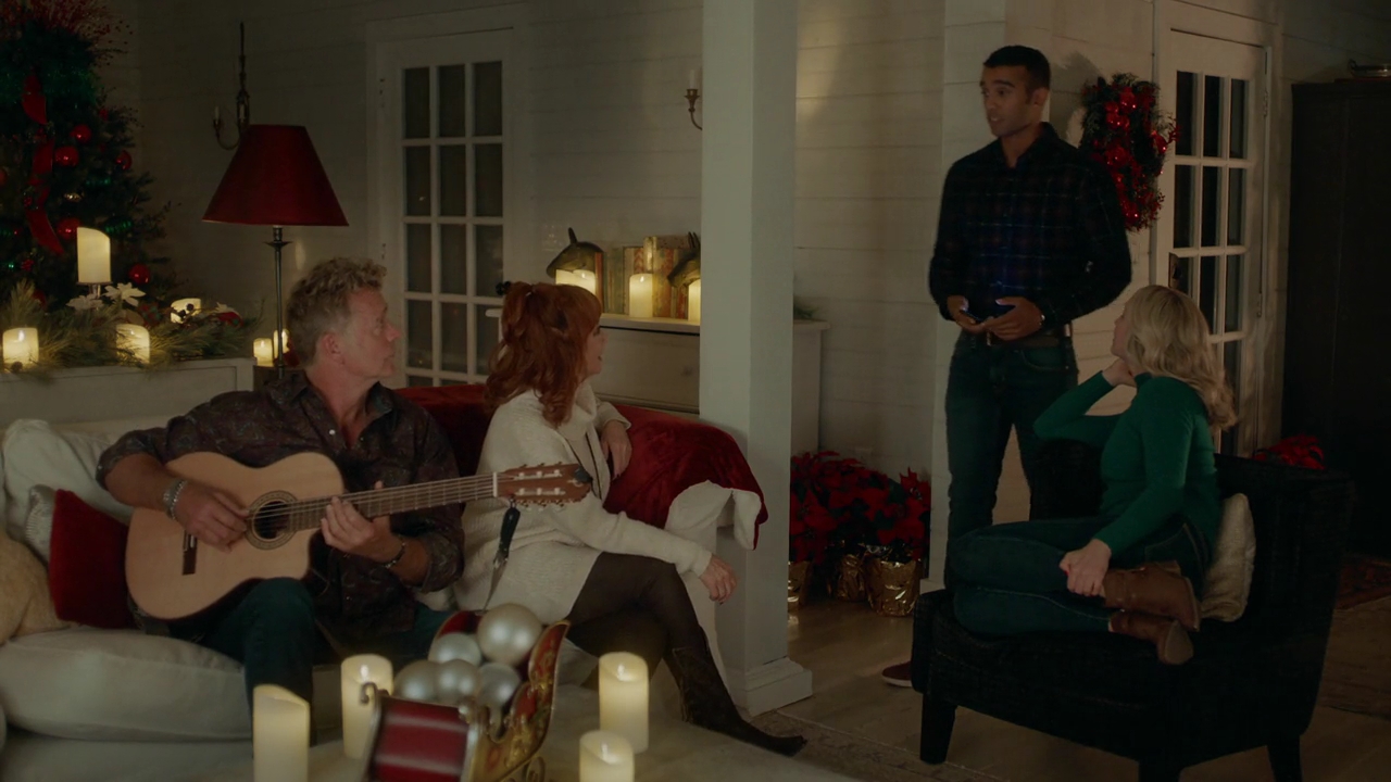 VampireDiariesWorld-dot-nl_ChristmasInTune3860.jpg VampireDiariesWorld-dot-nl_ChristmasInTune3860.jpg