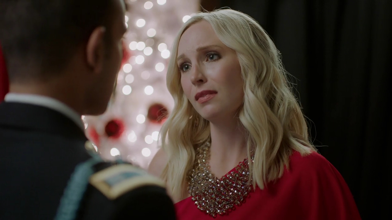 VampireDiariesWorld-dot-nl_ChristmasInTune4410.jpg VampireDiariesWorld-dot-nl_ChristmasInTune4410.jpg