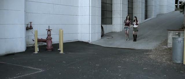VampireDiariesWorld-dot-org_OnTheDoll0936.jpg