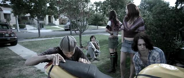 VampireDiariesWorld-dot-org_OnTheDoll1450.jpg