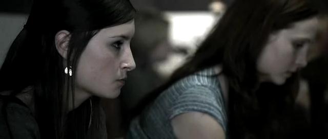 VampireDiariesWorld-dot-org_OnTheDoll4406.jpg