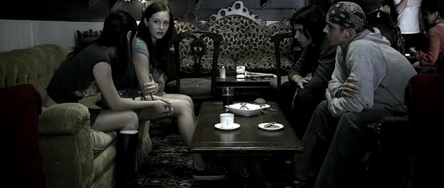 VampireDiariesWorld-dot-org_OnTheDoll4530.jpg