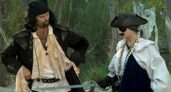 VampireDiariesWorld-dot-org_PirateCamp1031.jpg