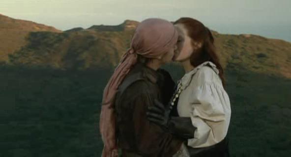 VampireDiariesWorld-dot-org_PirateCamp3075.jpg
