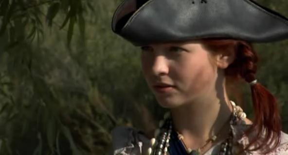 VampireDiariesWorld-dot-org_PirateCamp4183.jpg