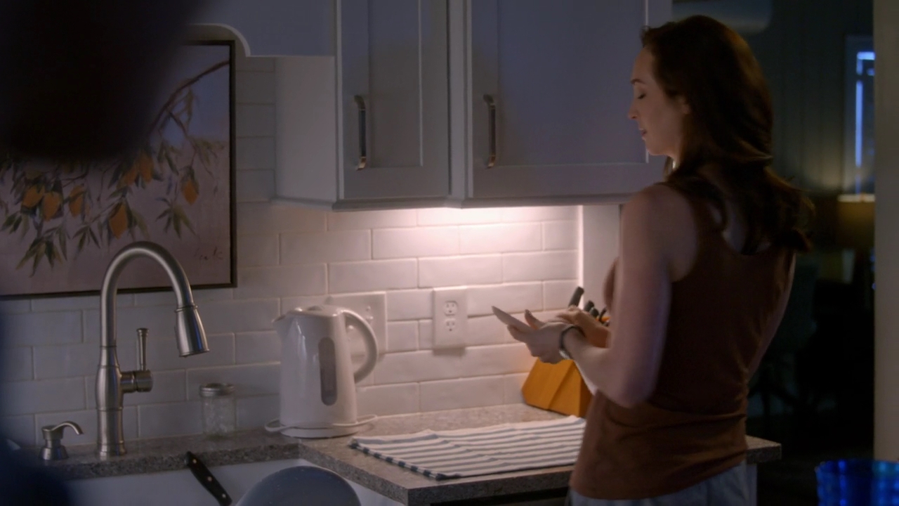 VampireDiariesWorld-dot-nl_SuitcaseKillerTheMelanieMcGuireStory2162.jpg