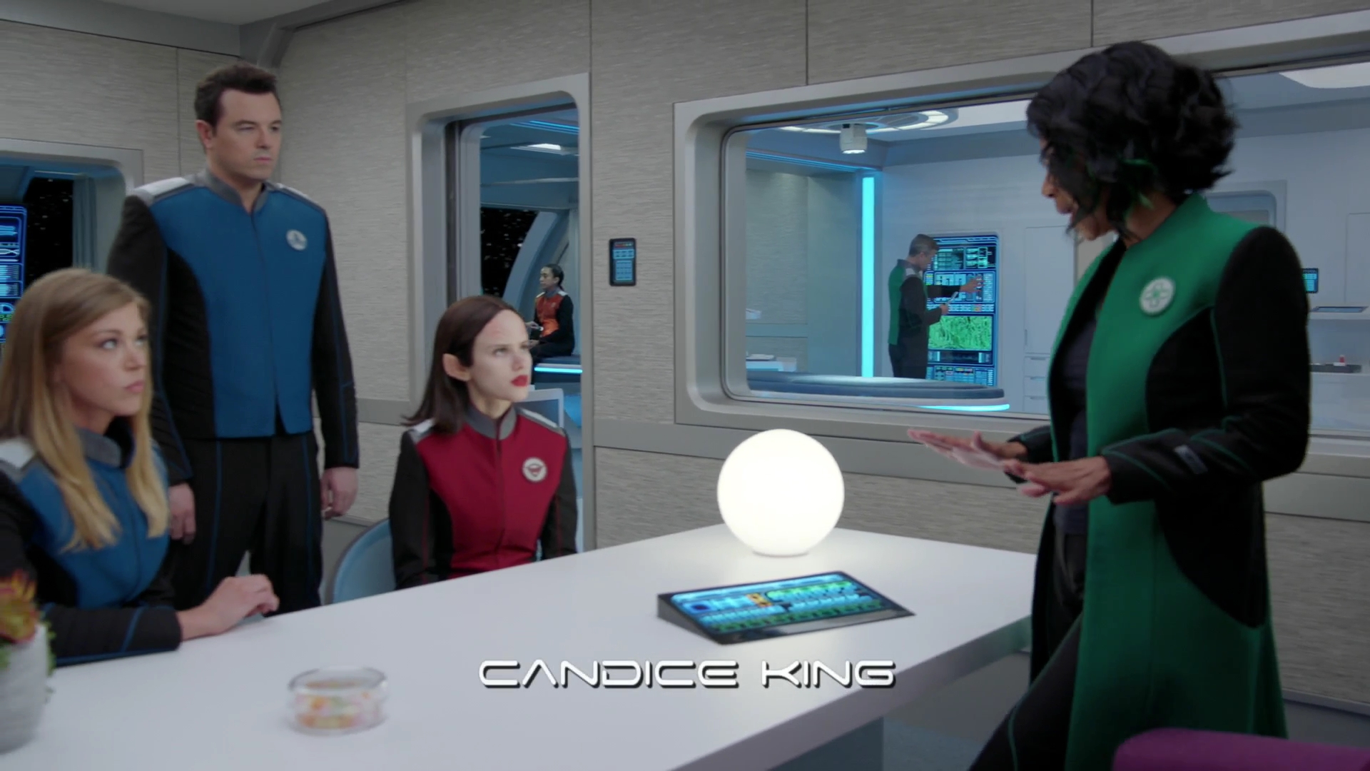 VampireDiariesWorld-dot-nl_TheOrville2x03-0033.jpg