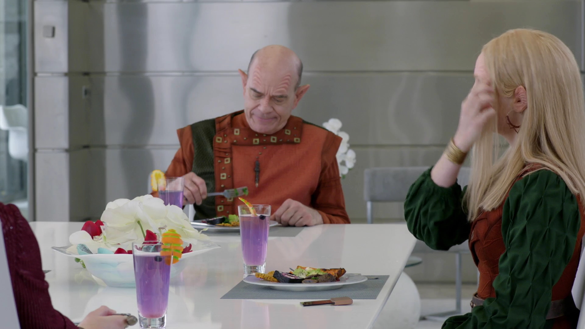 VampireDiariesWorld-dot-nl_TheOrville2x03-0593.jpg