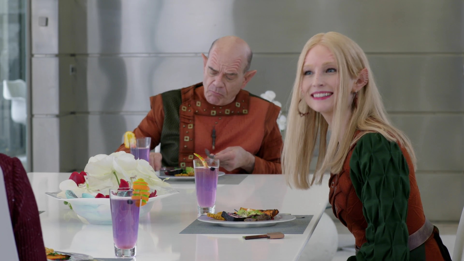 VampireDiariesWorld-dot-nl_TheOrville2x03-0603.jpg