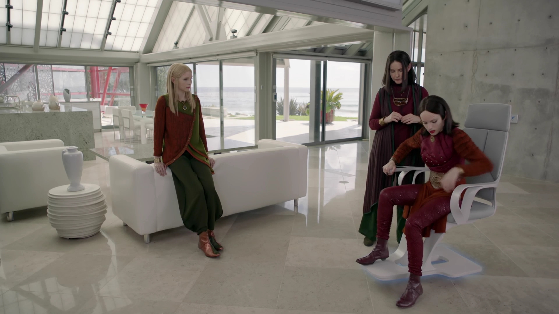 VampireDiariesWorld-dot-nl_TheOrville2x03-1083.jpg