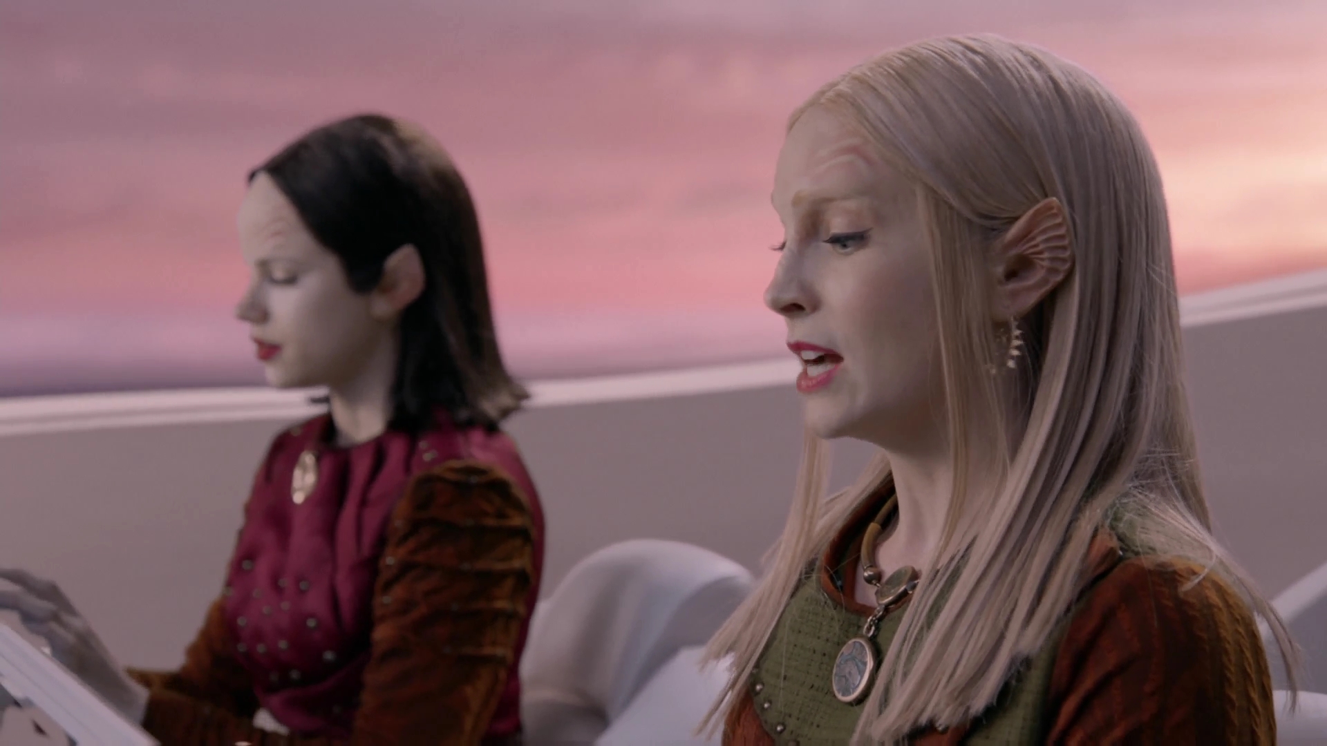 VampireDiariesWorld-dot-nl_TheOrville2x03-1324.jpg