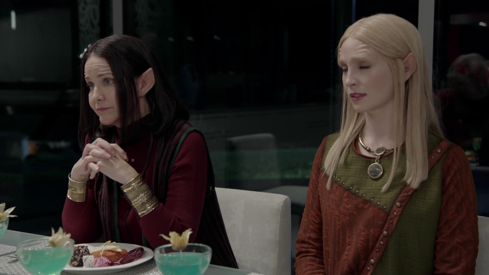VampireDiariesWorld-dot-nl_TheOrville2x03-1444.jpg