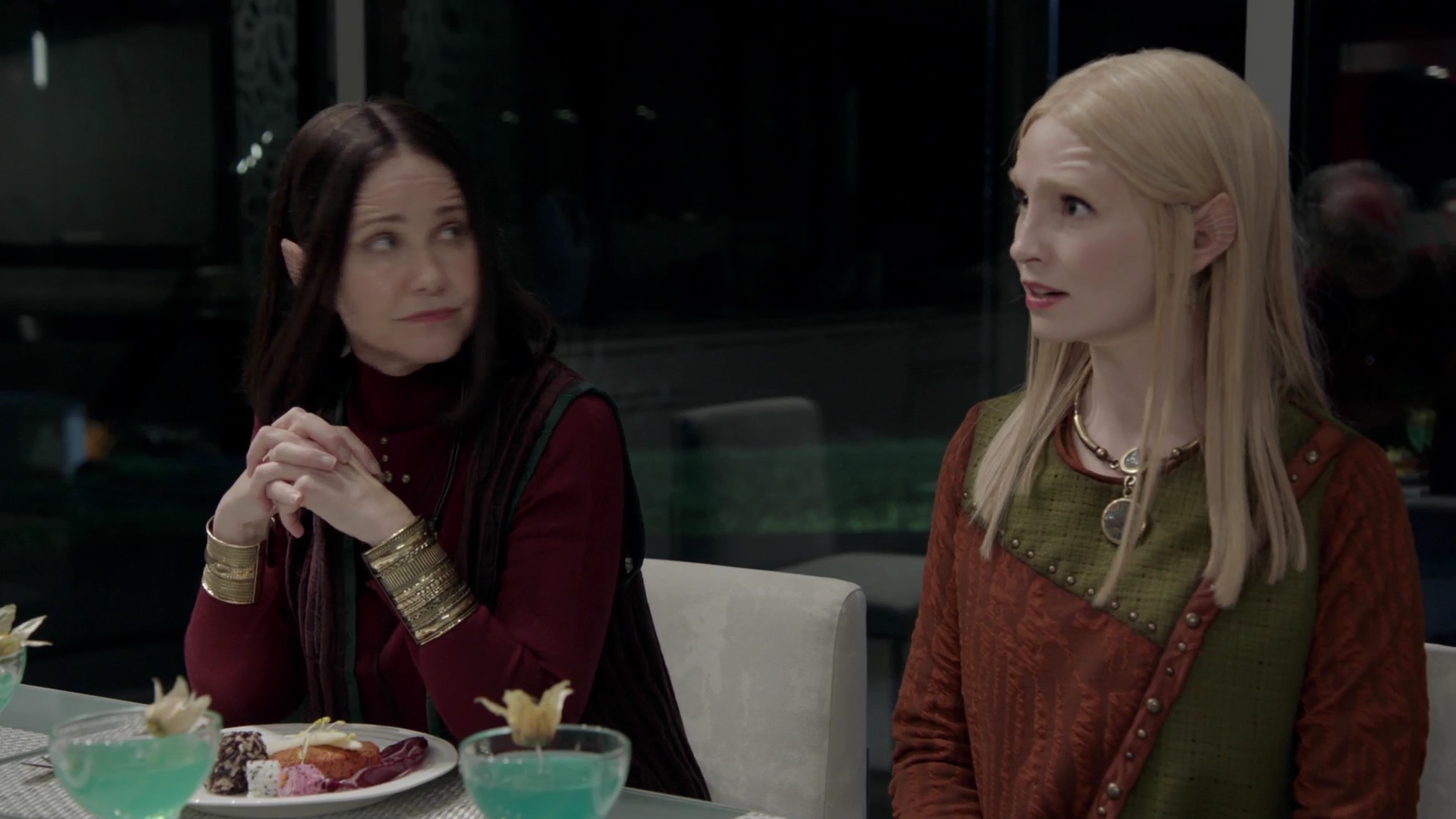 VampireDiariesWorld-dot-nl_TheOrville2x03-1445.jpg