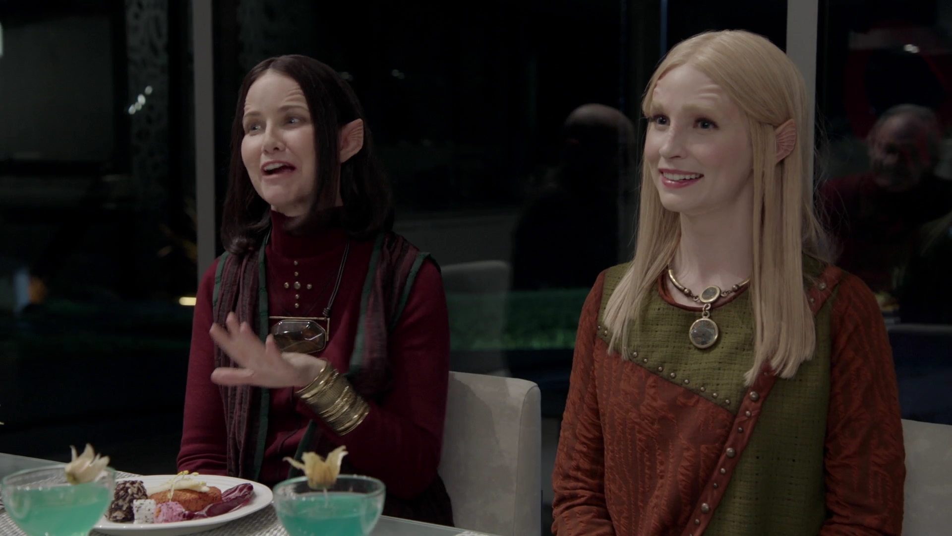 VampireDiariesWorld-dot-nl_TheOrville2x03-1506.jpg