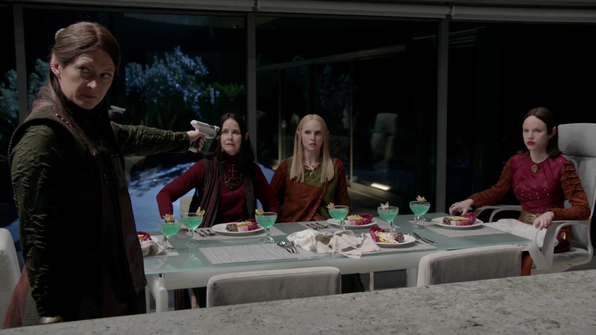 VampireDiariesWorld-dot-nl_TheOrville2x03-1583.jpg