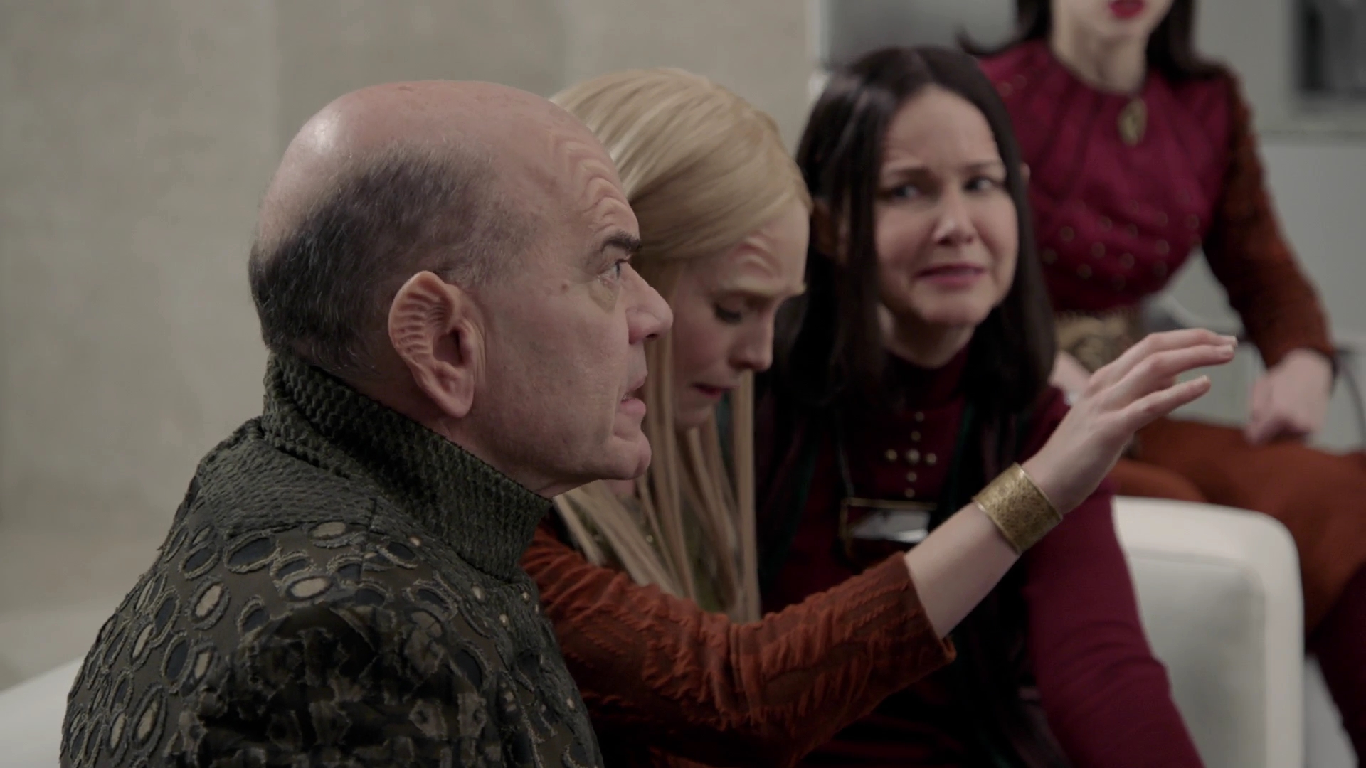 VampireDiariesWorld-dot-nl_TheOrville2x03-1794.jpg