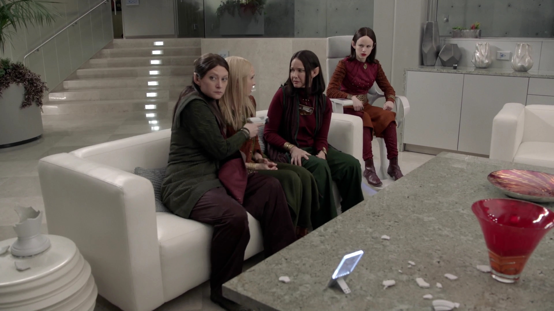 VampireDiariesWorld-dot-nl_TheOrville2x03-1845.jpg