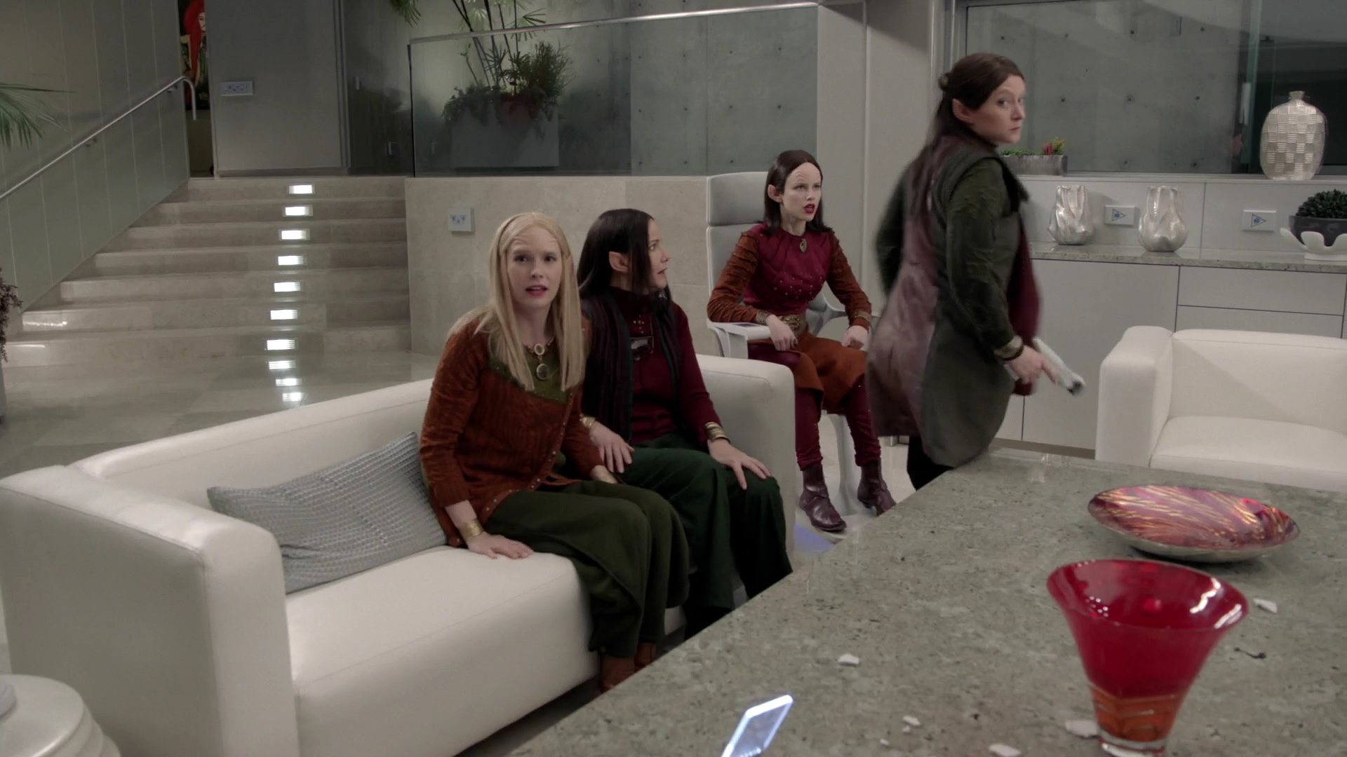 VampireDiariesWorld-dot-nl_TheOrville2x03-1906.jpg