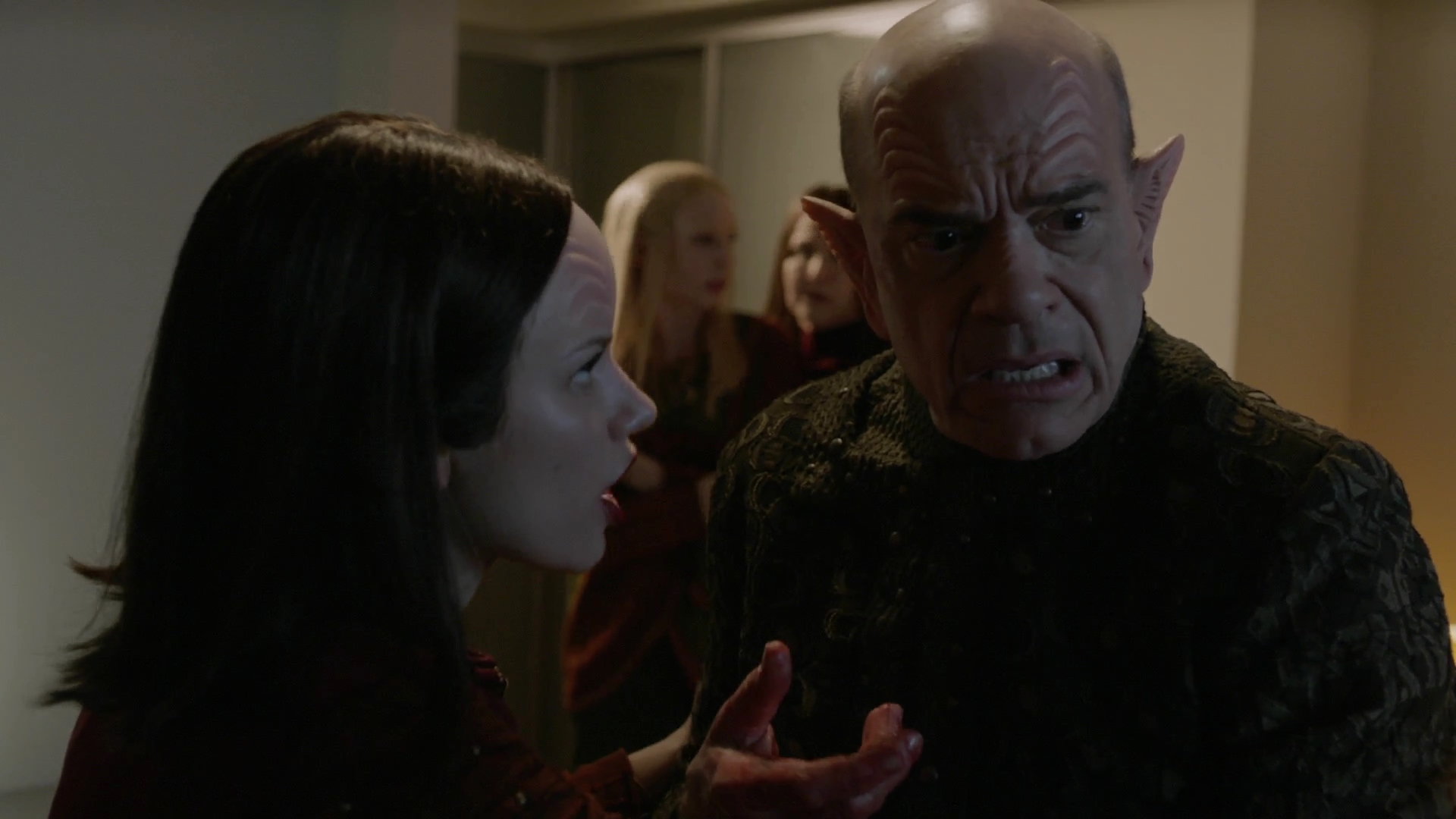 VampireDiariesWorld-dot-nl_TheOrville2x03-2000.jpg