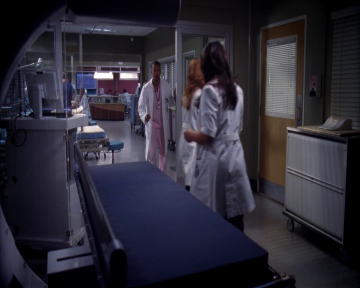 VampireDiariesWorld-dot-NL_GreysAnatomy9x18-1045.jpg