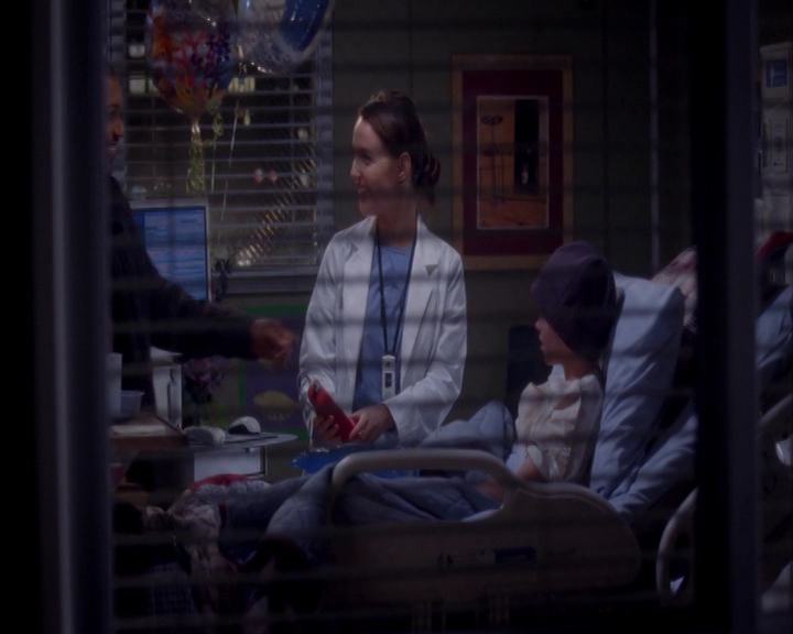 VampireDiariesWorld-dot-NL_GreysAnatomy9x18-2278.jpg