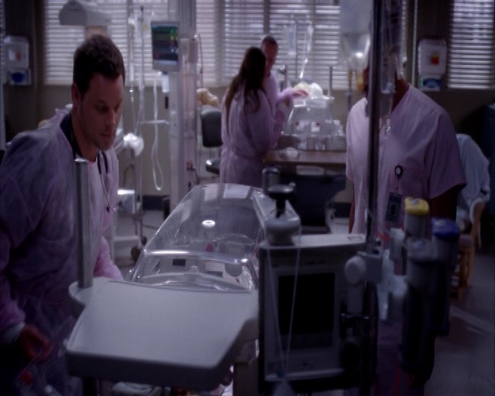 vampirediariesworld-dot-nl_GreysAnatomy9x21-01647.jpg