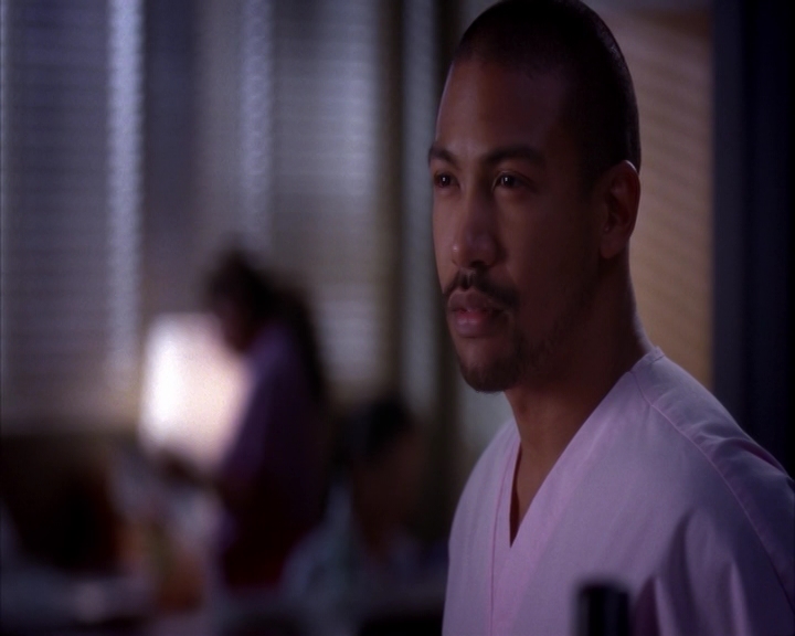 vampirediariesworld-dot-nl_GreysAnatomy9x21-01684.jpg