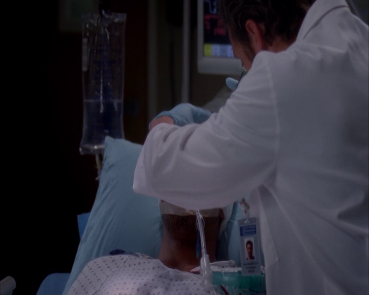 VampireDiariesWorld-dot-nl_GreysAnatomy9x23-0456.jpg