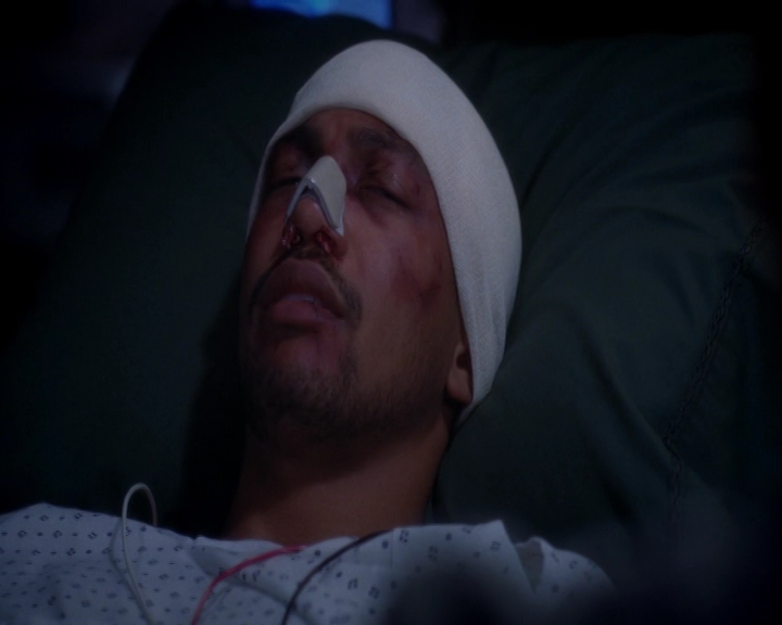 VampireDiariesWorld-dot-nl_GreysAnatomy9x23-1072.jpg