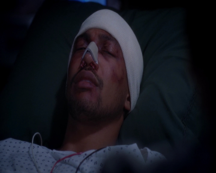 VampireDiariesWorld-dot-nl_GreysAnatomy9x23-1082.jpg