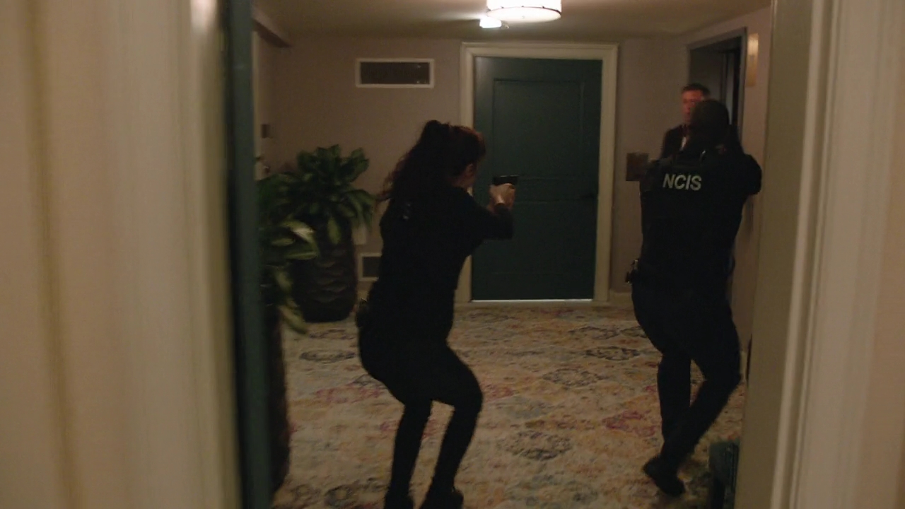 VampireDiariesWorld-dot-nl_NCIS-NewOrleans6x16-1822.jpg