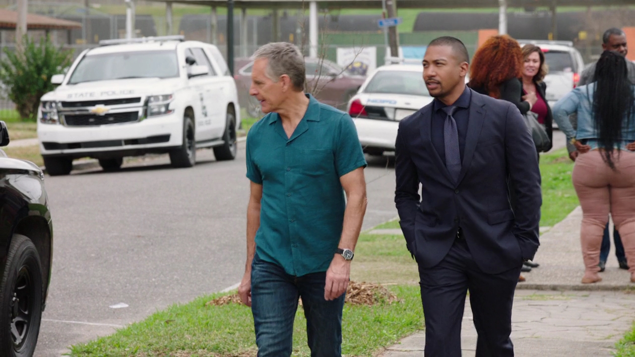 VampireDiariesWorld-dot-nl_NCIS-NewOrleans6x17-0906.jpg