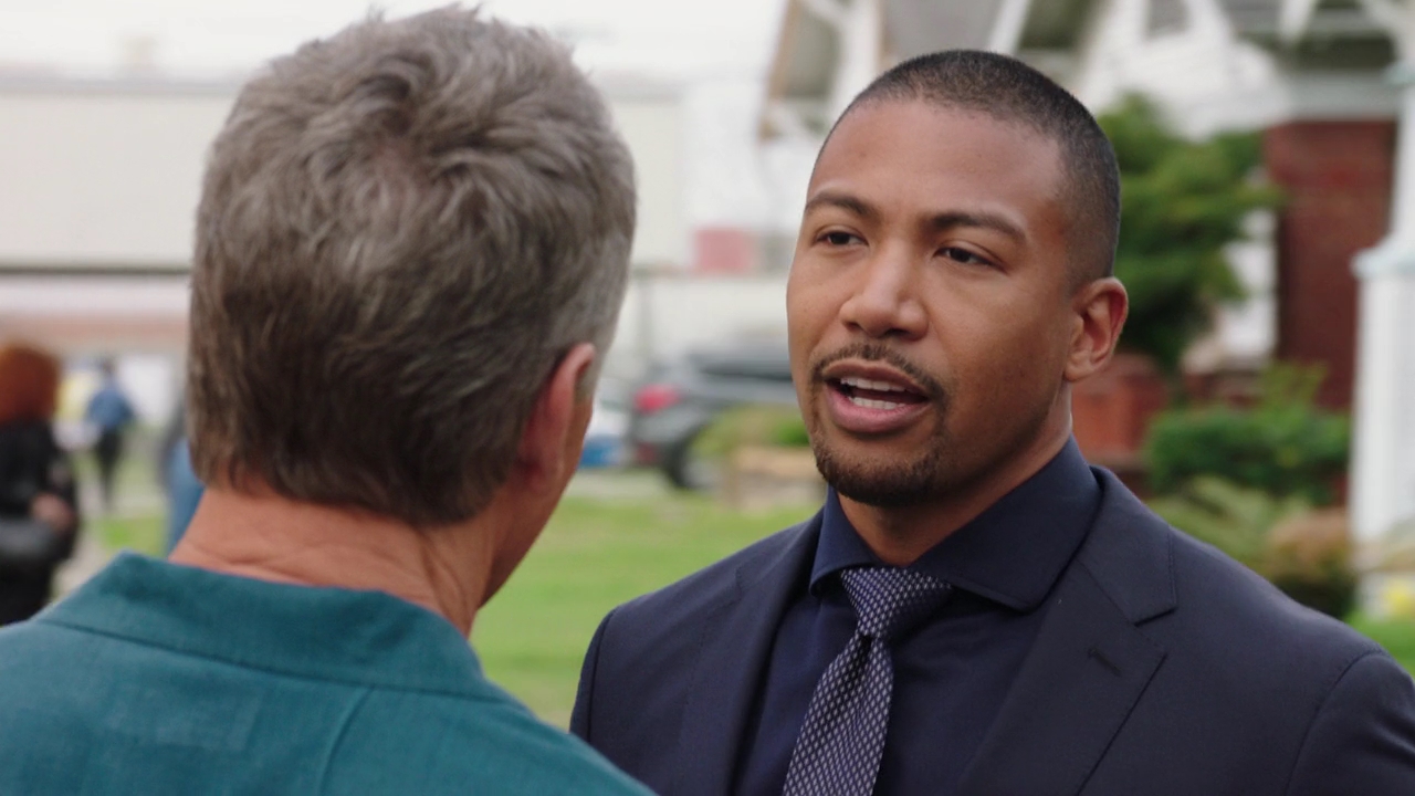 VampireDiariesWorld-dot-nl_NCIS-NewOrleans6x17-0920.jpg