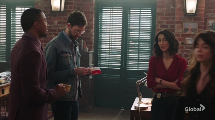 VampireDiariesWorld-dot-nl_NCIS-NewOrleans6x18-1607.jpg