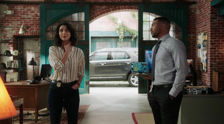 VampireDiariesWorld-dot-nl_NCISNewOrleans7x08-0438.jpg