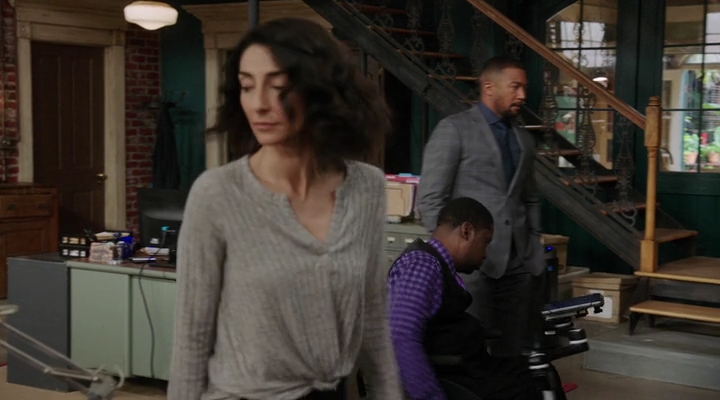 VampireDiariesWorld-dot-nl_NCISNewOrleans7x15-0836.jpg