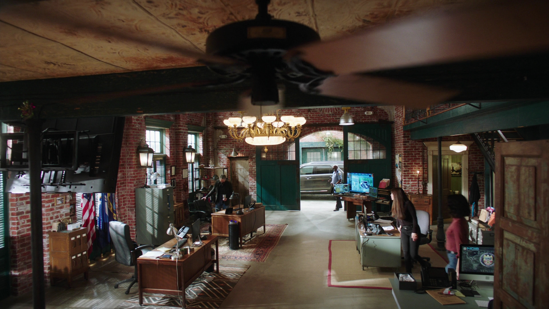 VampireDiariesWorld-dot-nl_NCIS-NewOrleans7x16-0201.jpg