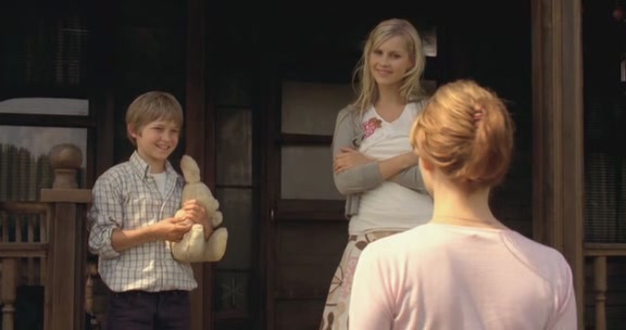 VampireDiairiesWorld-dot-org_TheMessenger2-TheScarecrow0210.jpg
