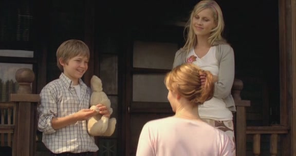 VampireDiairiesWorld-dot-org_TheMessenger2-TheScarecrow0211.jpg