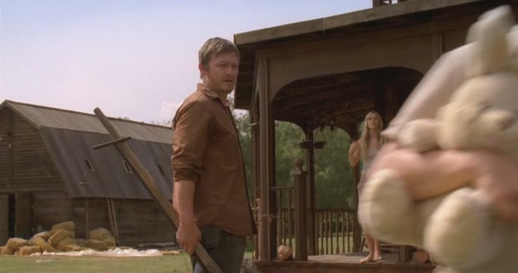 VampireDiairiesWorld-dot-org_TheMessenger2-TheScarecrow1117.jpg
