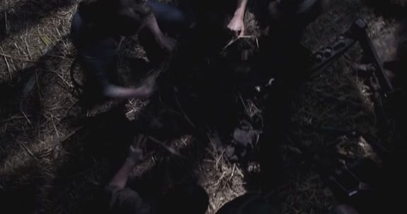 VampireDiairiesWorld-dot-org_TheMessenger2-TheScarecrow5118.jpg VampireDiairiesWorld-dot-org_TheMessenger2-TheScarecrow5118.jpg