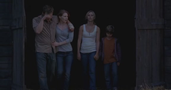 VampireDiairiesWorld-dot-org_TheMessenger2-TheScarecrow5130.jpg VampireDiairiesWorld-dot-org_TheMessenger2-TheScarecrow5130.jpg