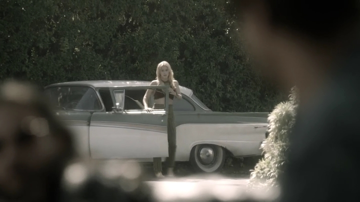 VampireDiariesWorld-dot-org_Aquarius1x03-0723.jpg