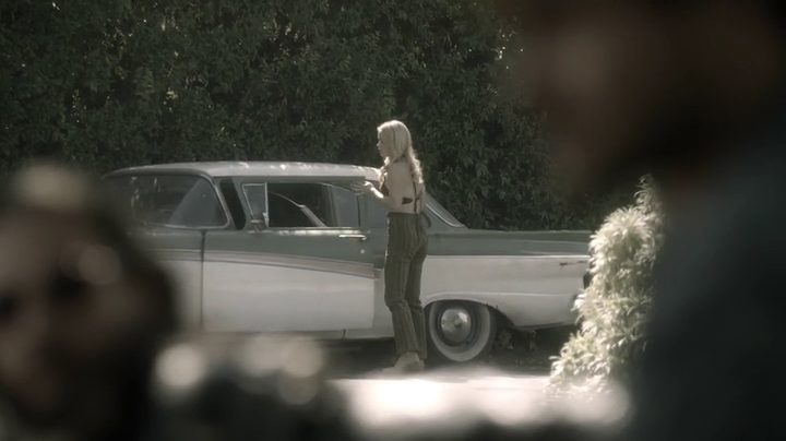 VampireDiariesWorld-dot-org_Aquarius1x03-0724.jpg