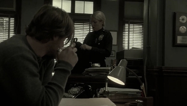 VampireDiariesWorld-dot-org_Aquarius1x12-0145.jpg