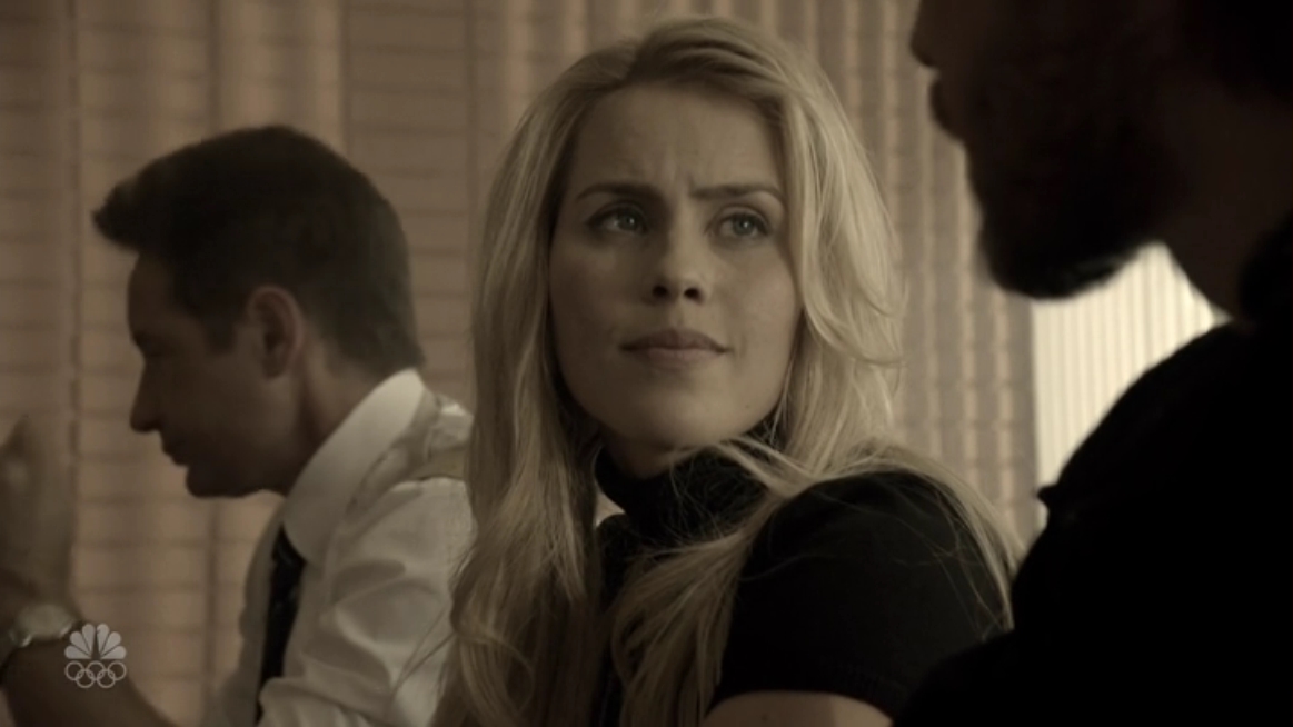 Charmed-Online-dot-NL-Aquarius2x01-1286.jpg Charmed-Online-dot-NL-Aquarius2x01-1286.jpg