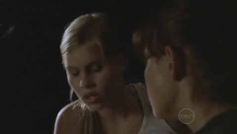 VampireDiariesWorld-dot-Org_H2OJustAddWater1x01-0515.jpg